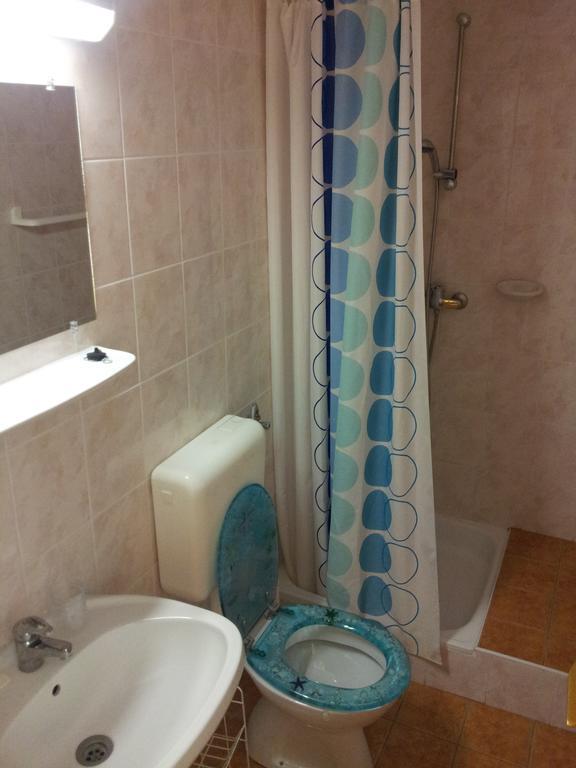Agi Panzio Obuda Bed & Breakfast Budapest Rom bilde